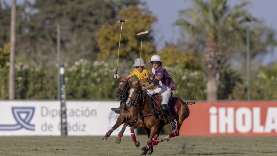 Custodio Eleno & Patricio Cieza – SANTA QUITERIA MONDRAGÓN vs. BRUNEI POLO TEAM – Photo Credit MATIAS CALLEJO